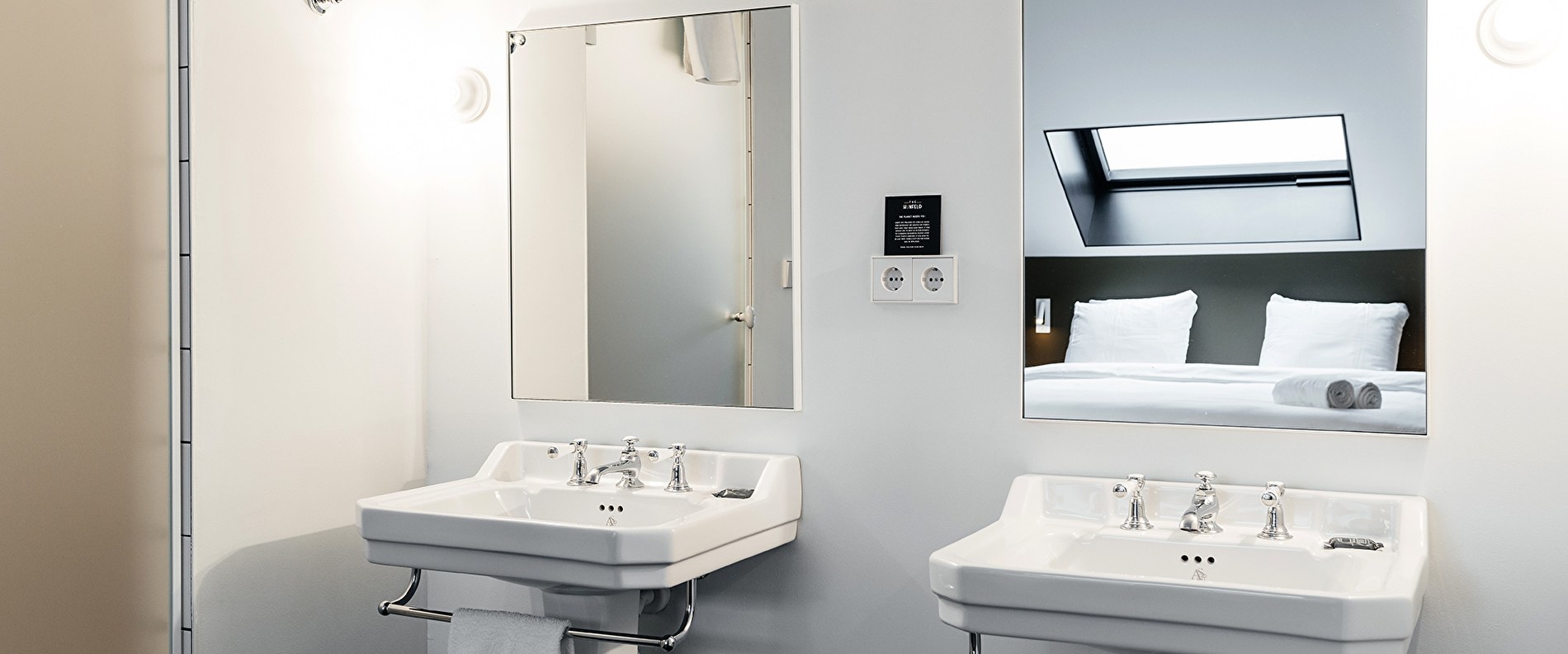 LARGE ROOM - THE HUNFELD (only one of our large rooms has these great double sinks)