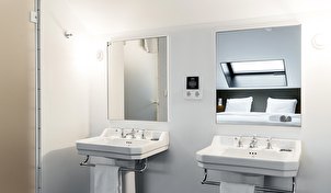 LARGE ROOM - THE HUNFELD (only one of our large rooms has these great double sinks)